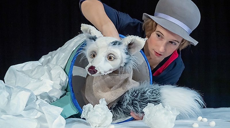 Lichtgestöber - Schneegefunkel - Visuelles Figurentheater mit Deutscher Gebärdensprache und Lautsprache