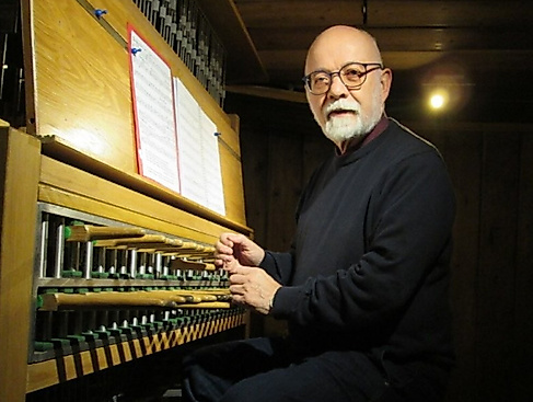 Reinhard Kwaschik am Carillon in Hahnenklee, 2023