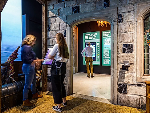 Europäisches Hansemuseum Lübeck_Raum London um 1478_c_Olaf Malzahn (7).jpg