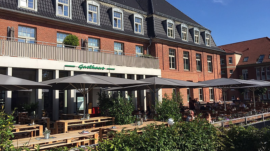 q21_aussenterrasse_c-2020_hofbraeu-wirtshaus