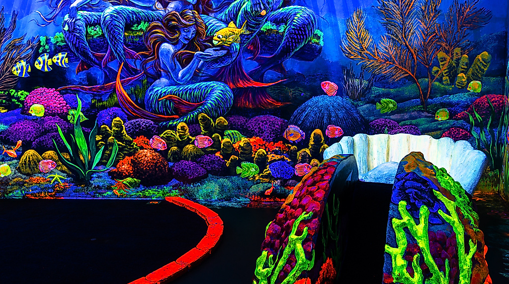 slv_meerjungfrauen_c_schwarzlichtviertel