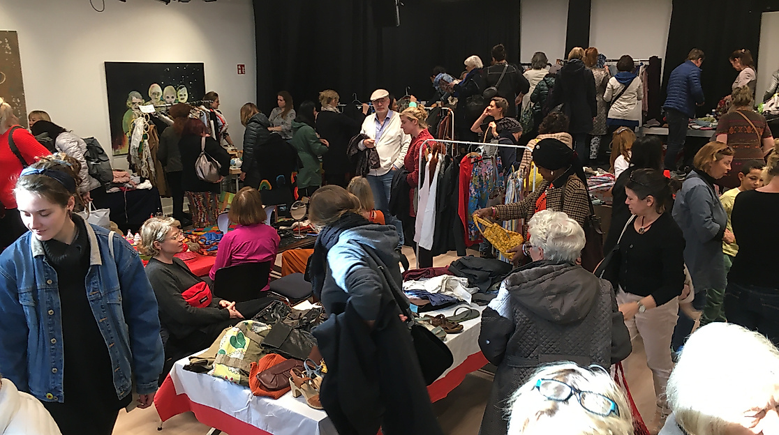 Im Saal der Kunstklinik ist immer Betrieb