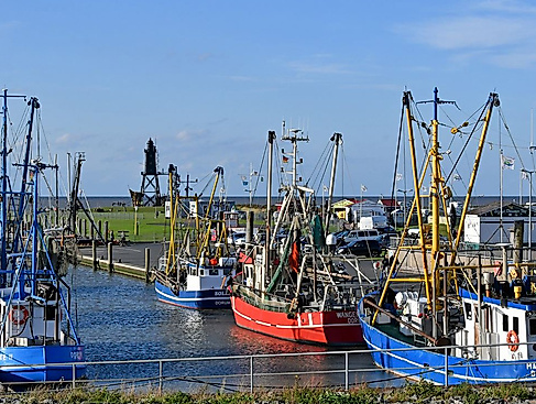 Floh-und Trödelmarkt am Dorumer Kutterhafen