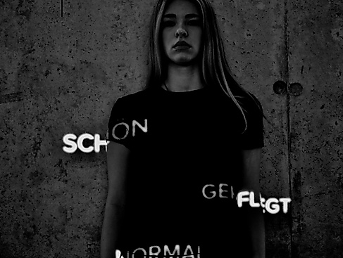 Eröffnung: Against all Odds - Allen Widrigkeiten zum Trotz