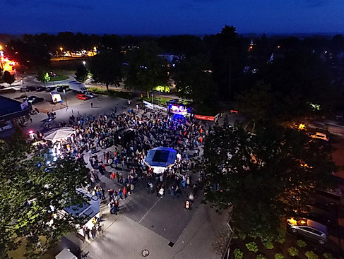 Open Air am Rathaus Hemmoor – Voodoo Lounge – Umsonst und Draußen!