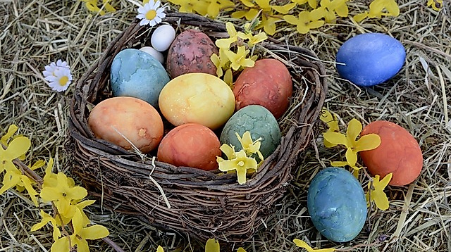 Osterfrühschoppen & Ostereiersuchen