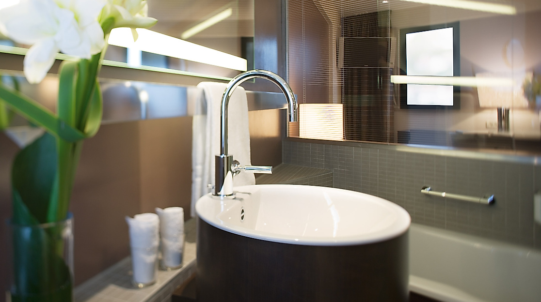 Mövenpick Hotel Hamburg: Bad