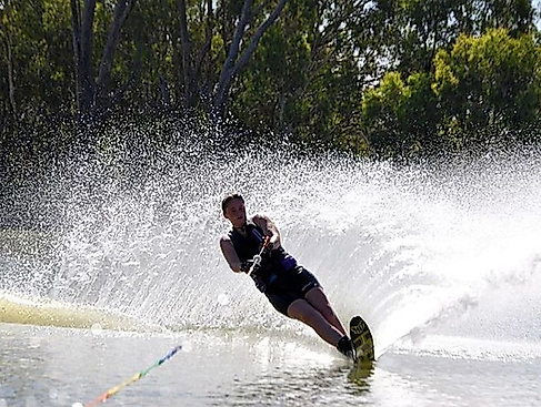 Anfänger-Ferienkurs Wasserski/Wakeboard für Kinder