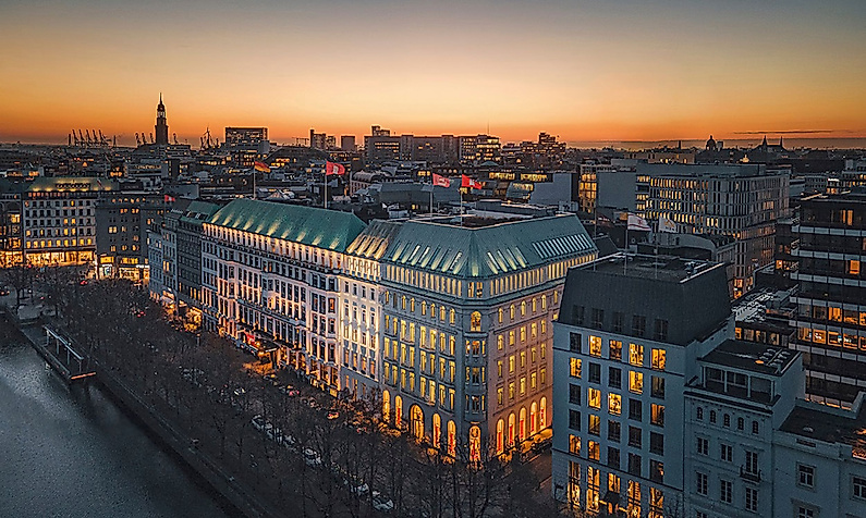 Fairmont Hotel Vier Jahreszeiten: Außenansicht
