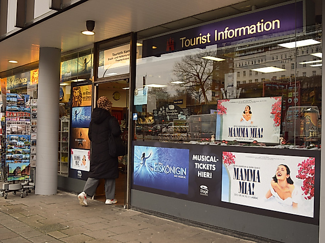Tourist Information Landungsbrücken Eingang
