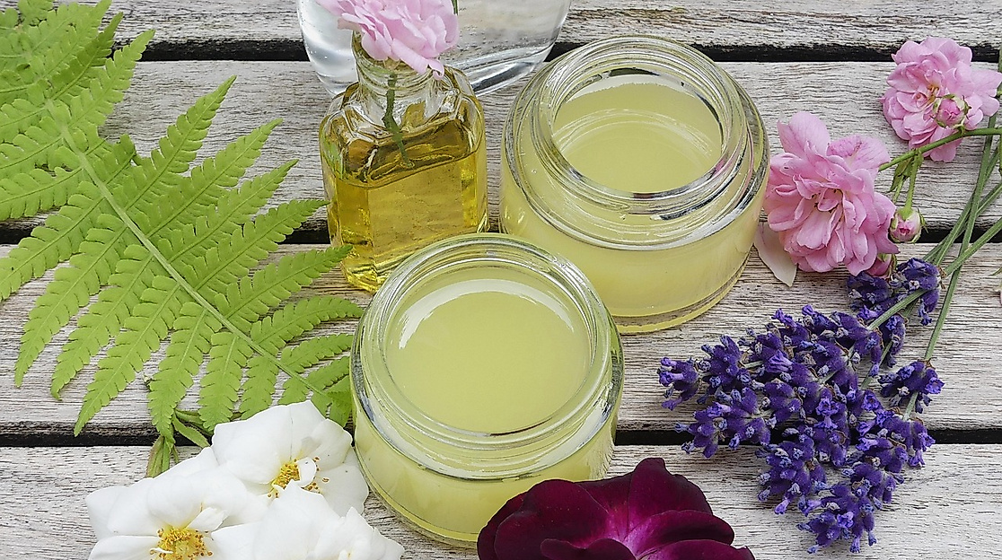 essential-oils-8861618_1280