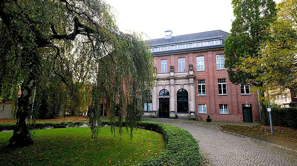 Achilles-Außen-ISO_v2_300.jpg
