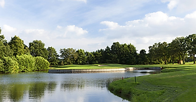 golf-gut-glinde_golfplatz-teich_c-gut-glinde_01