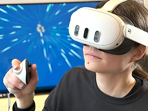 25-06-27 VR_Brille_Meta_Quest3_inAktion_43-768x576 mobil.digital