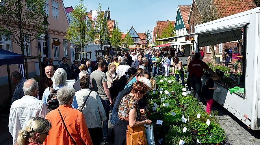 14. Otterndorfer Bauernmarkt mit Garten- und Pflanzenausstellung