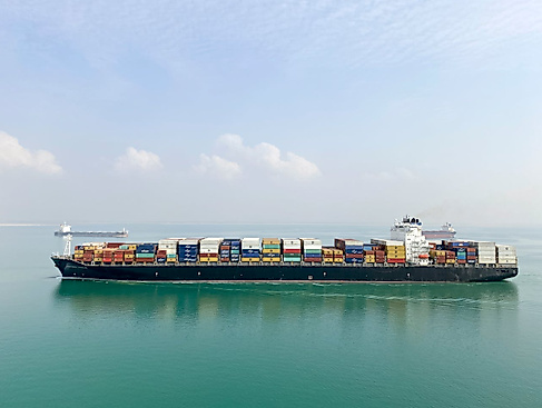 containerschiff_pexels-martin-hungerbuhler-1419014-20821680