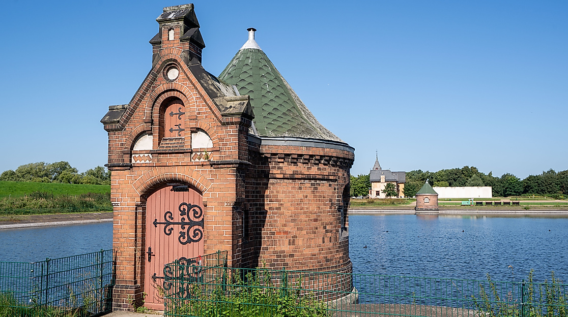 Blick über das Schaufilterbecken