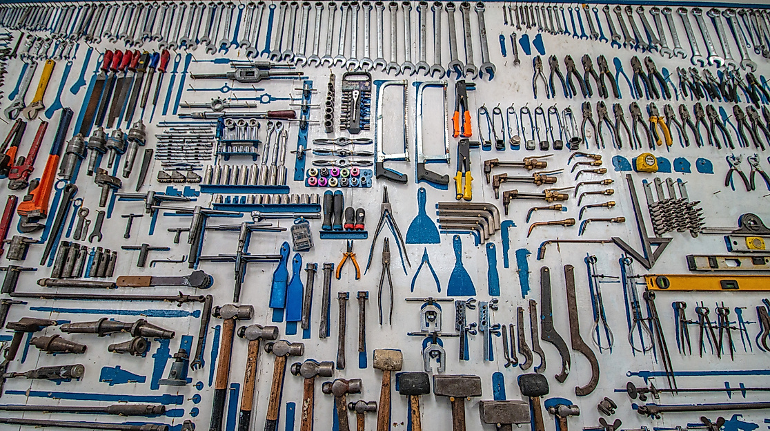 Repair-Cafe_Tools_unsplash
