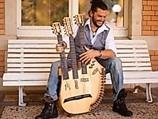 Vicente Patiz - 20 Jahre Adventures