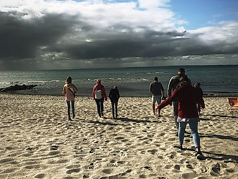 Grömitz entdecken - Bernsteinsuche mit Schwarzlicht