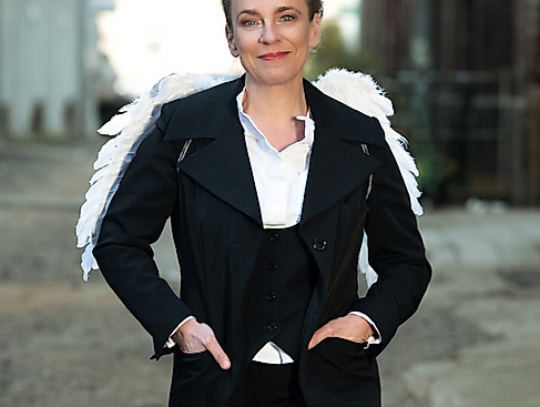 Tina Teubner - mit dem Programm "Wenn Du mich verlässt, komm ich mit"