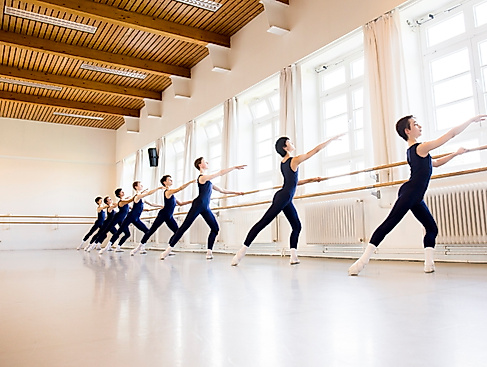 Ausbildungsklasse V-VI der Ballettschule des Hamburg Ballett