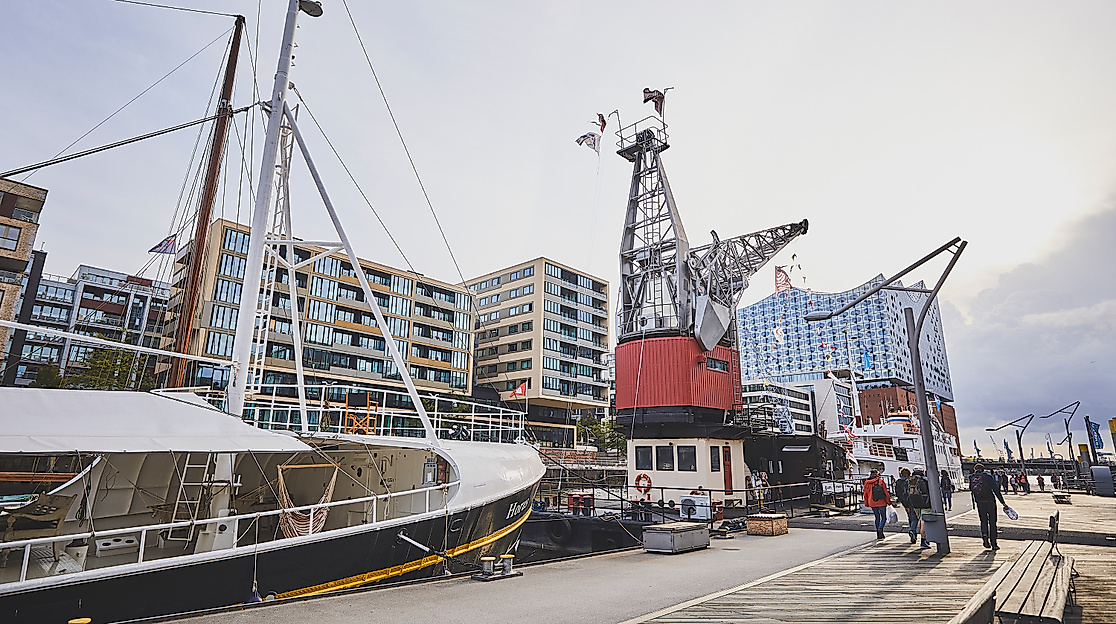 hafencity_sandtorhafen_c-2018-thisisjulia-photography-1
