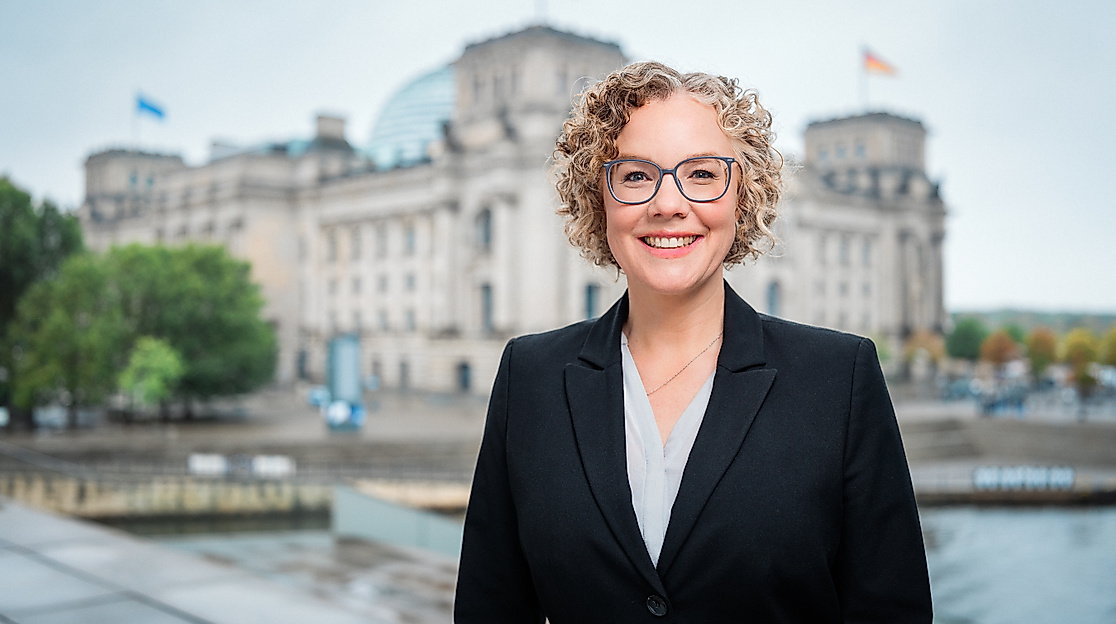 Julia Verlinden
