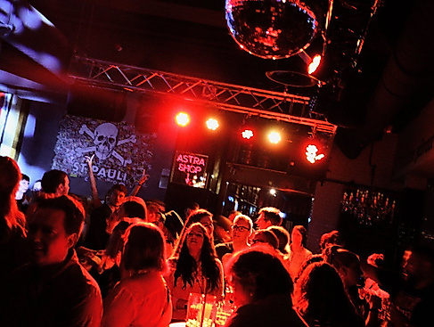 70748621_985590395123674_1497435601811537920_o