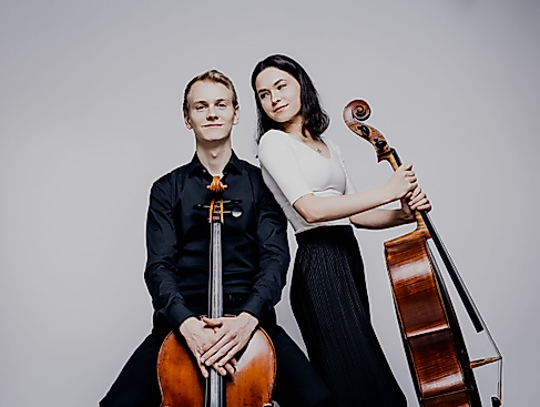 Celloduo Anna Olivia Amaya Farias und Fabian Sturm