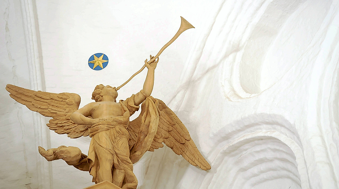 Prospektengel der großen Orgel in St. Katharinen