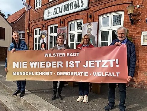 gruppe_demokratie_ilke_rosenburg640x481-srcset