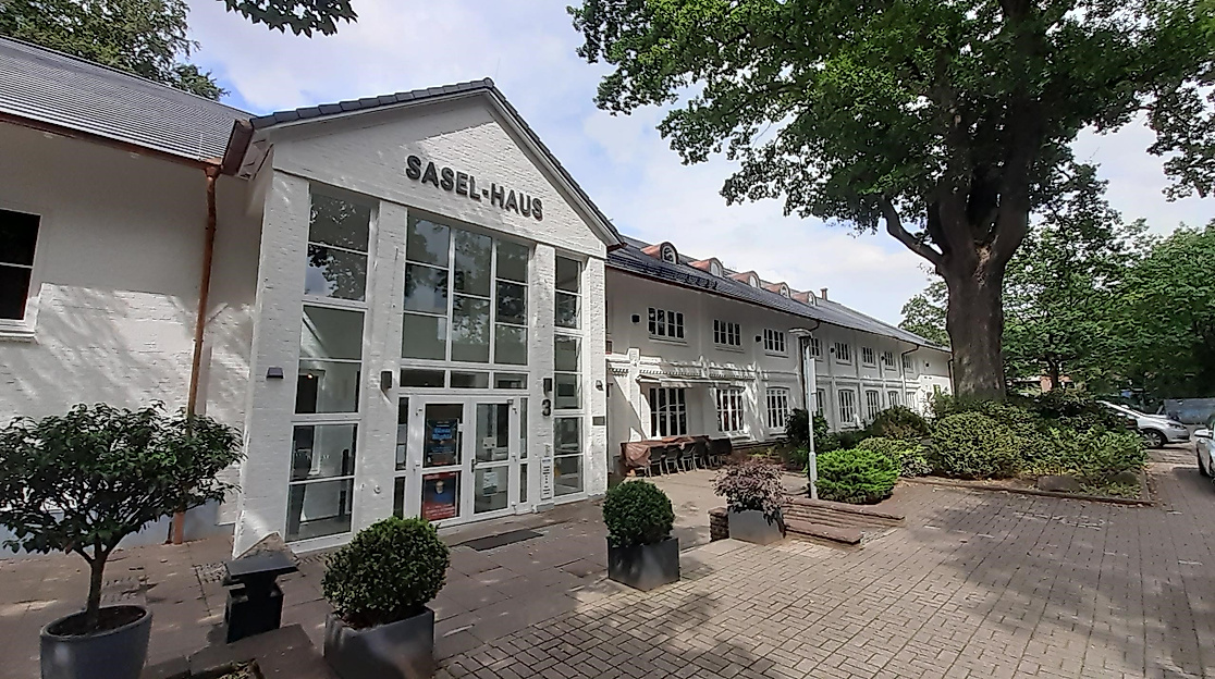 Sasel-Haus-Front-saniert