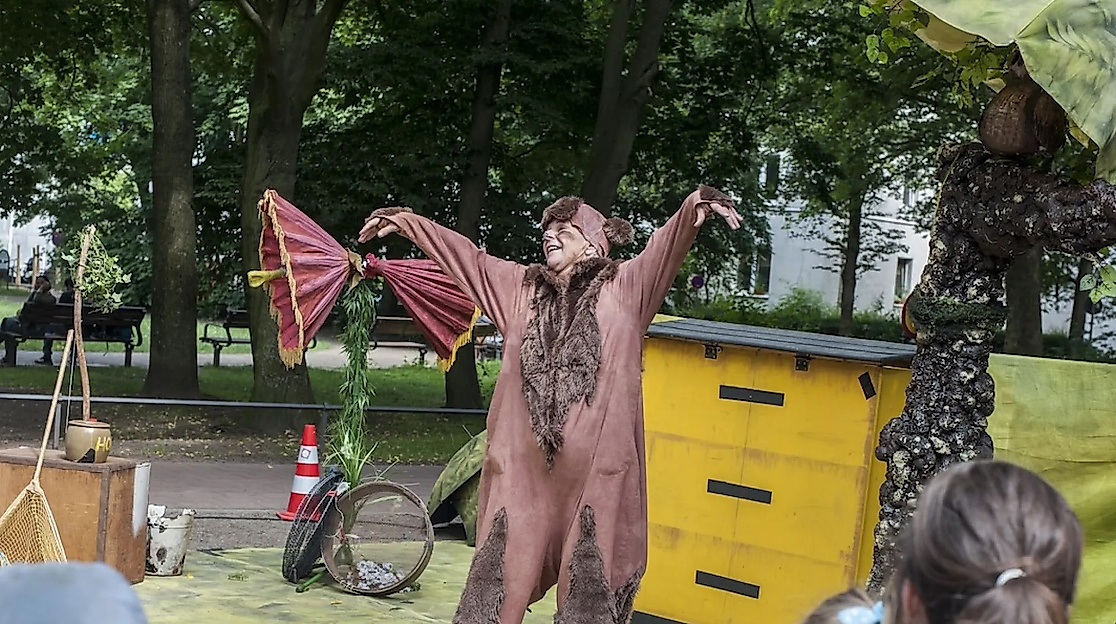 Der Bär und die Bienen