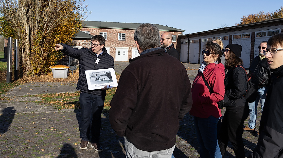 Der Besuch in Neuengamme regt Fragen und Gedanken an.
