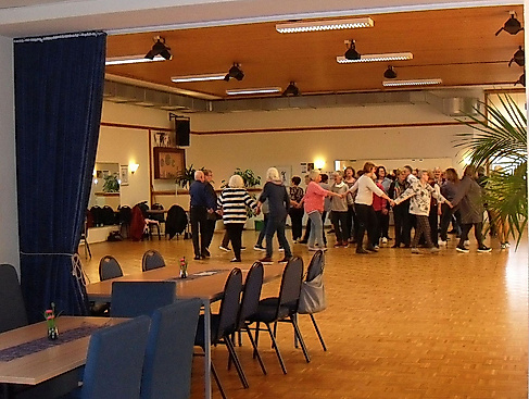 TanzteeInt.Folkl.t.Foto