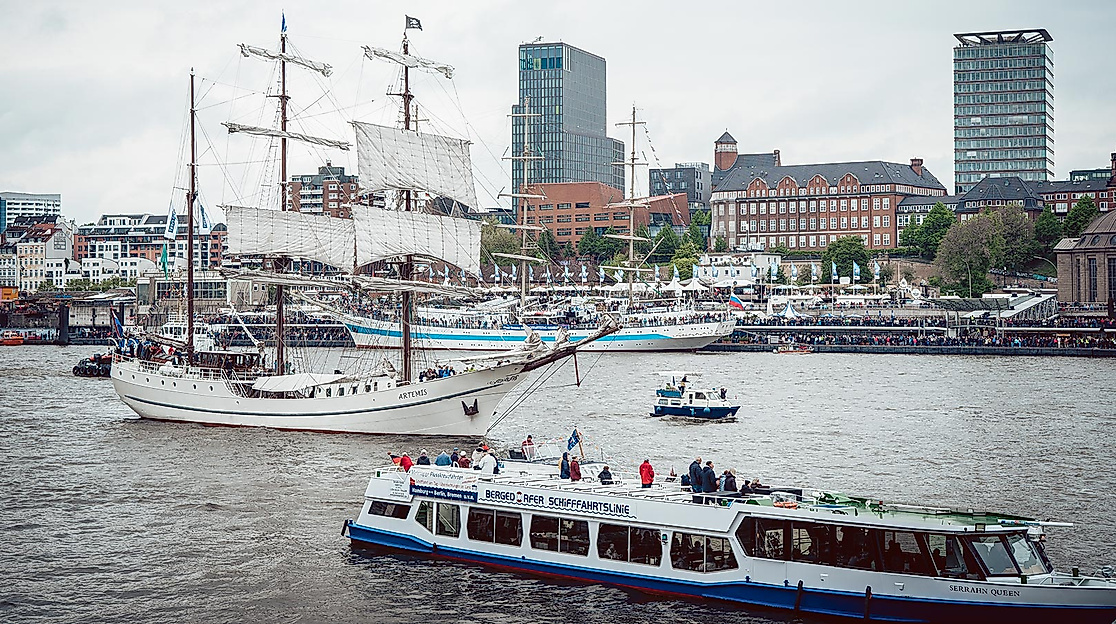 Segeltörn zur Auslaufparade Hamburger Hafengeburtstag 2026 - An Bord der Mare Frisium