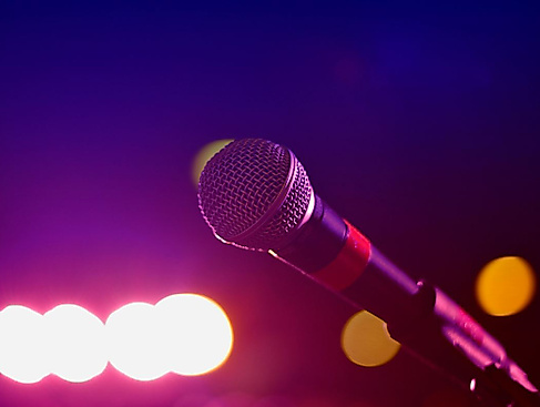 26-09-09 Open stage ©pexels