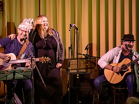 Pfingstvibes - OMA BECKER COMBO