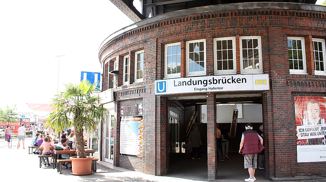 U-/S-Bahnhof Landungsbrücken (Ausgang Hafentor)