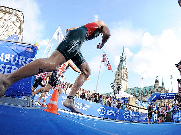 itu-world-triathlon-hamburg_c-2015-witters-gmbh