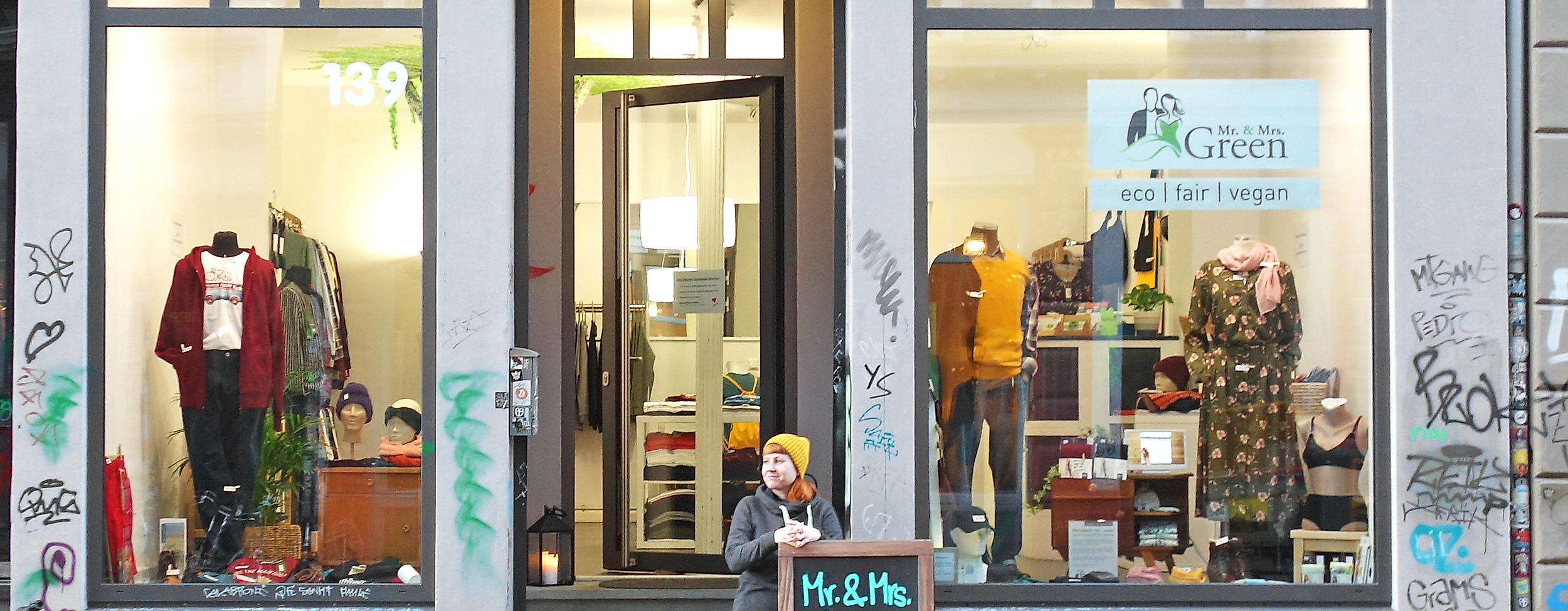 aussenansicht-des-geschaefts_c-mr-mrs-green