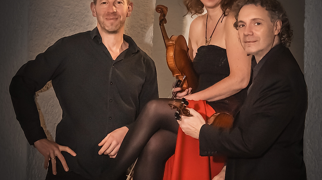 Saiten & Schwarz-Weiß "Zwischen Leichtigkeit und Leidenschaft"