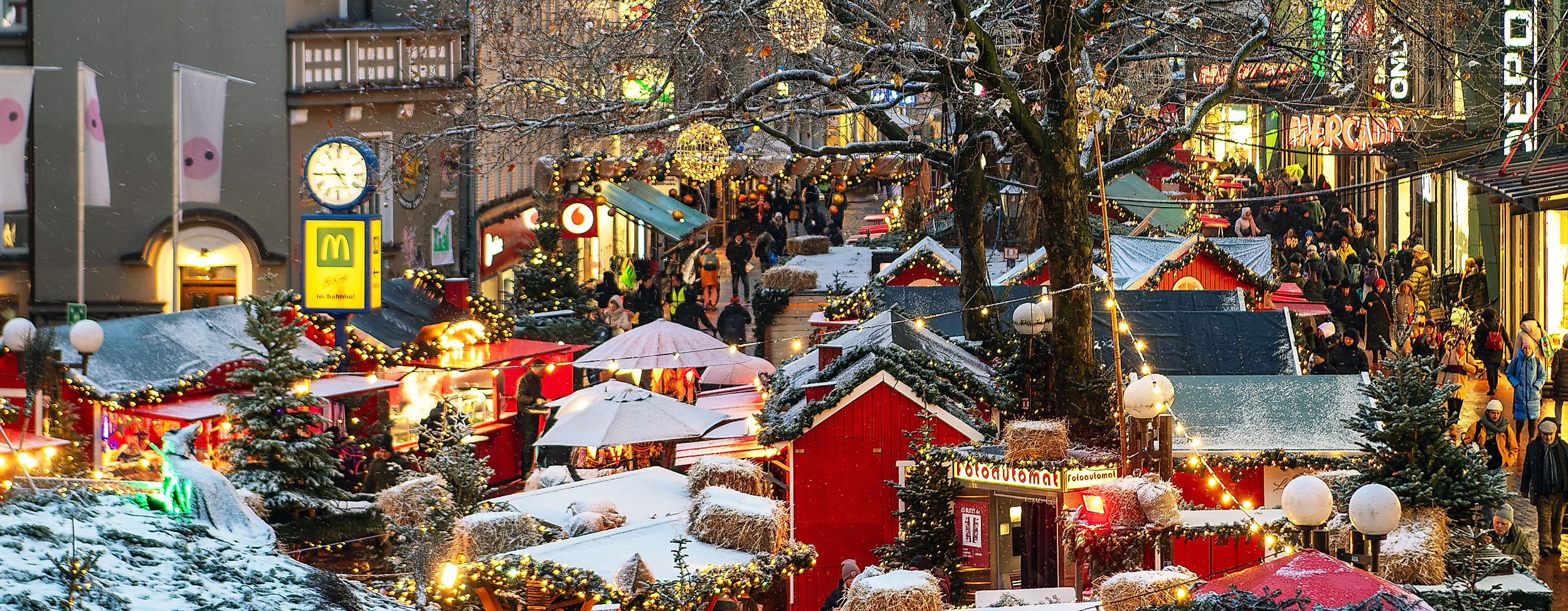 Weihnachtsmarkt-Ottensen-2023-Foto-Panzau-005poi-2500x1500