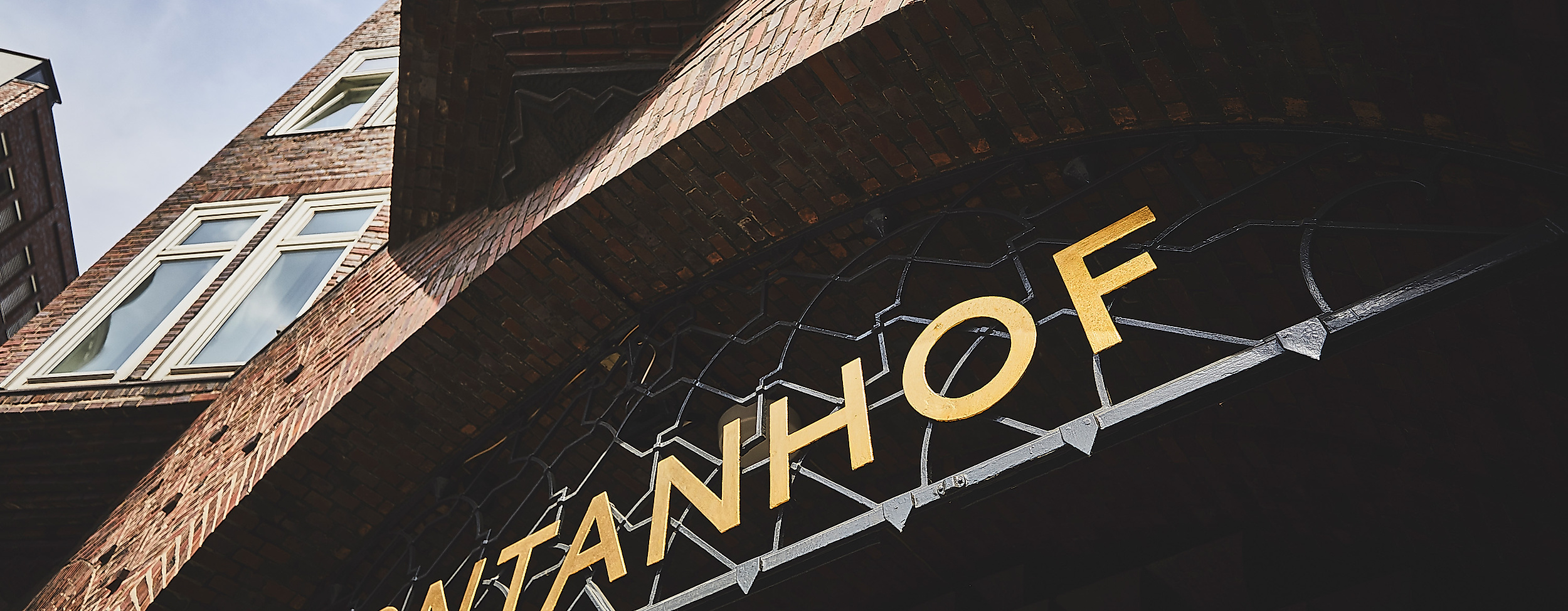 kontorhausviertel_montanhof-aussenaufnahme-details_c-julia-schwendner-6