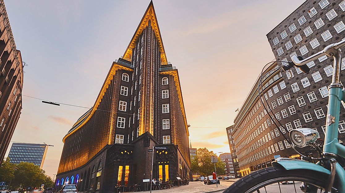 chilehaus-nachtaufnahme_c-2019-thisisjulia-photography-6