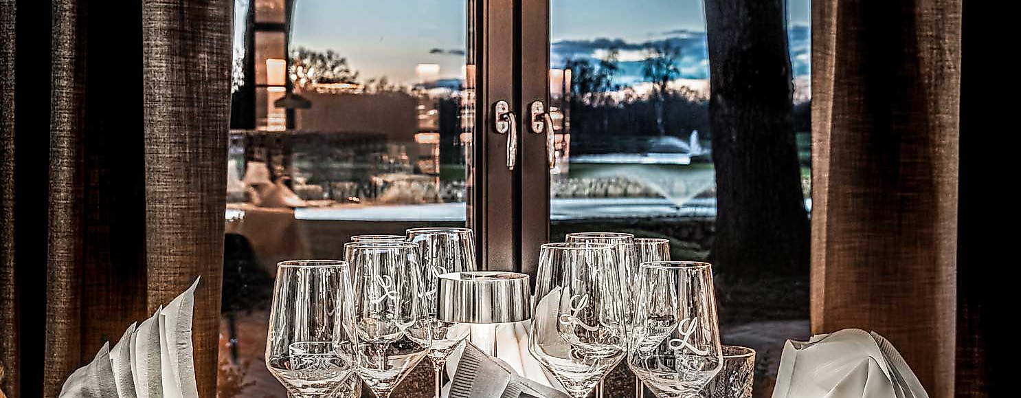 restaurant-lemsahler_restaurant_blick-nach-draussen_c-steigenberger-hotel-treudelberg_1