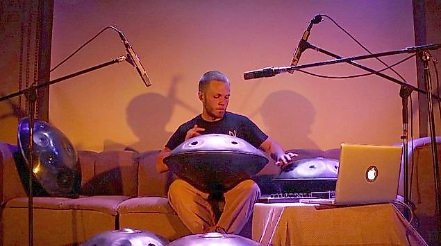 Louis L.: Klangwelten der Handpan