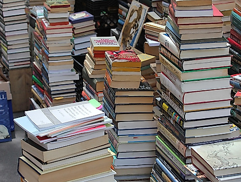 books-752657_1280