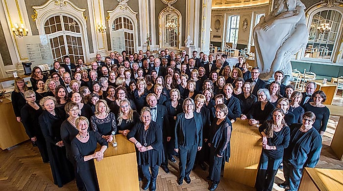 Im Brahms-Foyer der Laeiszhalle